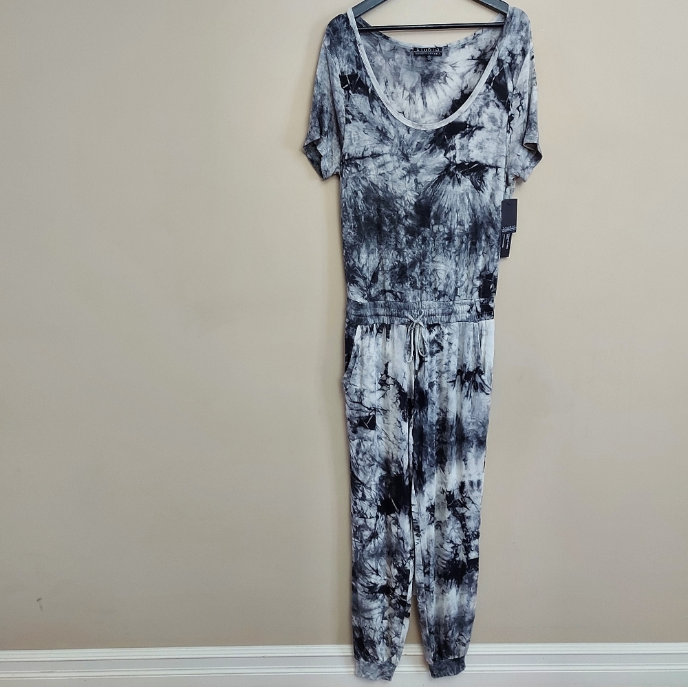 Badgley Mischka tie dyed short sleeve jumpsuit Size Small